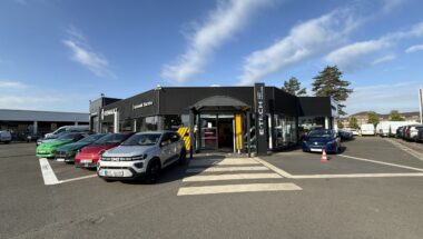Autohaus Eingang I